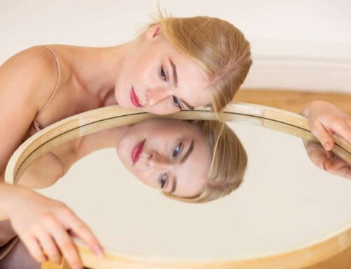 5 azioni per smettere di farti schifo allo specchio